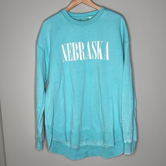 Pressbox Nebraska Pullover Crewneck Sweatshirt Curved Hem Size 2XL in Turquoise - Picture 1 of 4